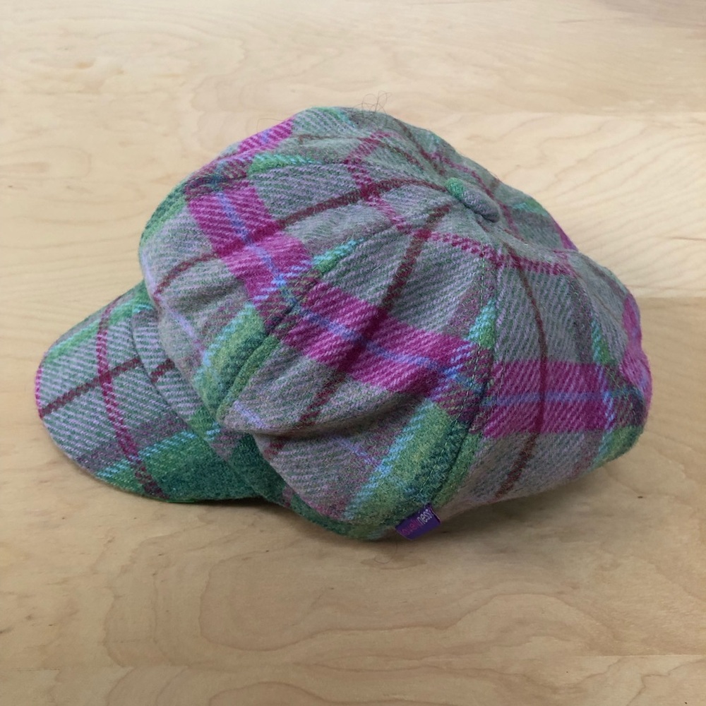 NWT 100% Wool Women’s Scottish Plaid Newsboy Cap Hat by Ness